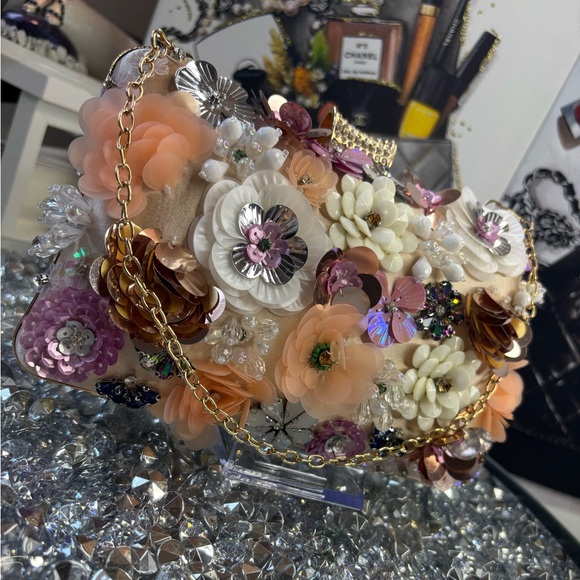 Floral Embellished evening Bag NIP - Picture 6 of 8